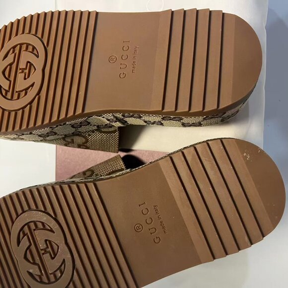 Gucci GG Platform Slide Sandal - Picture 6 of 6